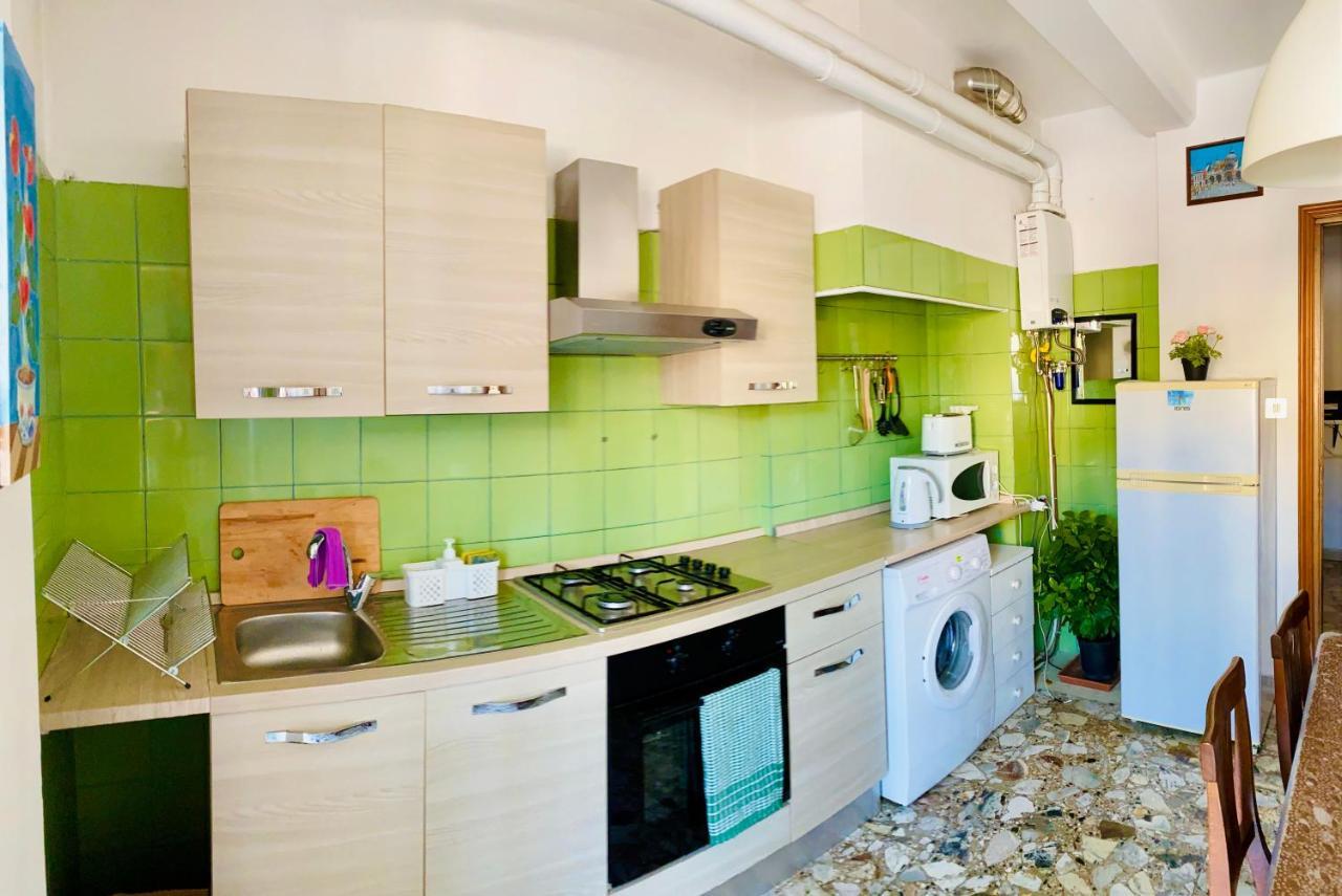 Pang'S Guesthouse Mestre Kültér fotó