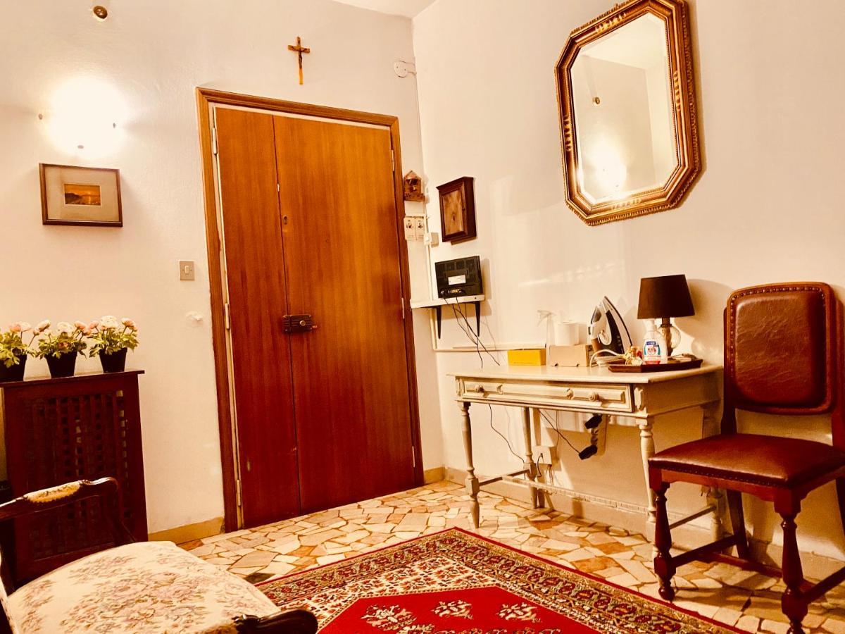 Pang'S Guesthouse Mestre Kültér fotó